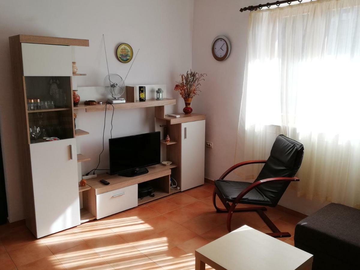 Kod Male Gospe Villa ตรีบูนย์ ภายนอก รูปภาพ
